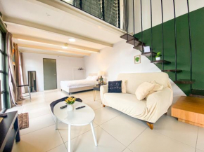 Premium Netflix Loft 4pax Near Kidzania/IKEA/1Utama/TTDI